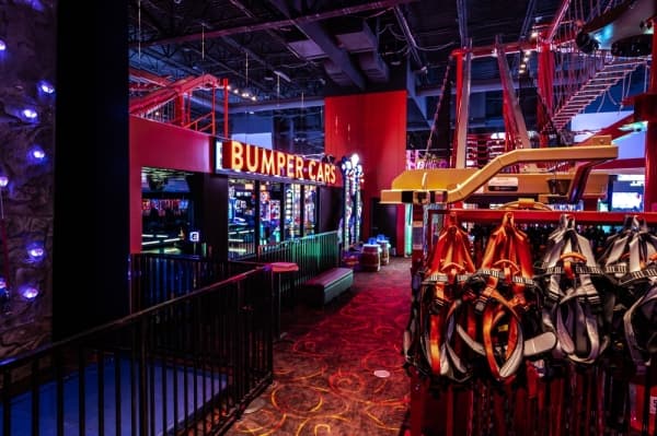 Guests can also enjoy bumper cars. (Courtesy Pinstack)