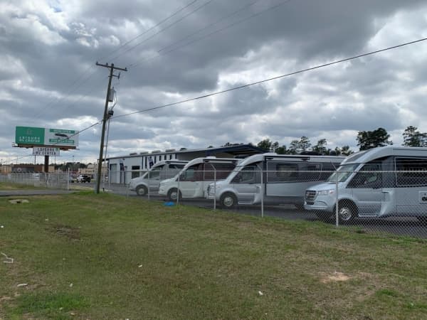 Leisure RV Center coming to Willis