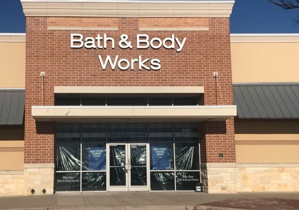 Stone Hill Town Center announces Bath and Body Works grand opening date