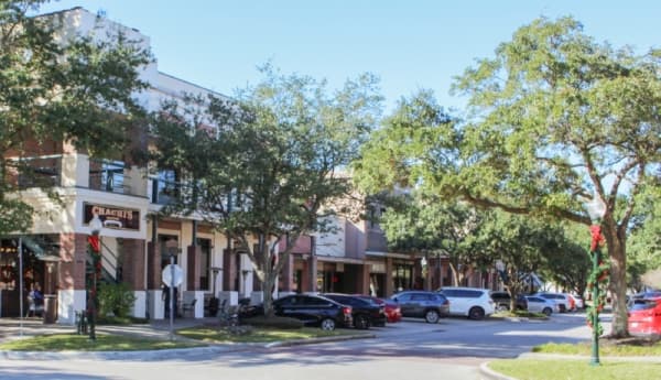 Kingwood celebrates 50th anniversary, still offers same small-town feel