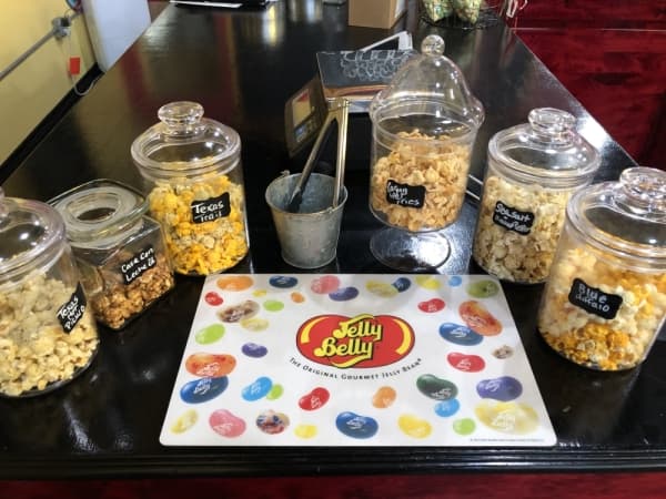 Customers can sample popcorn before purchasing a bag. (Carrie Taylor/Community Impact Newspaper)