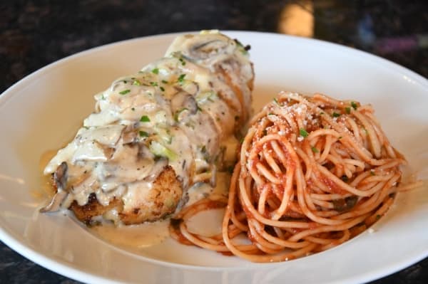 




Chicken Braciolettini ($17.99) Rolled chicken breast, stuffed with sausage, cheese and spinach, with fresh basil in a brown lemon butter sauce, served with linguini.