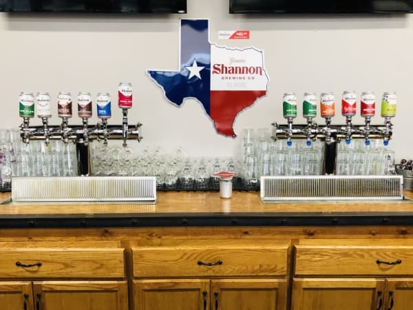 Shannon Brewing Company offers beer by the pint for customers who visit in person. Customers also have options for off-premise consumption. (Ian Pribanic/Community Impact Newspaper)