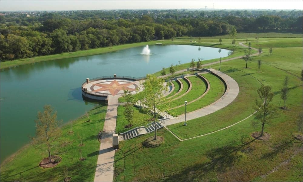 Participants at the Third Saturday Trail Walks: Wildlife Detectives event will get to look for clues about which plants and animals live in the park.(Courtesy Visit Frisco)