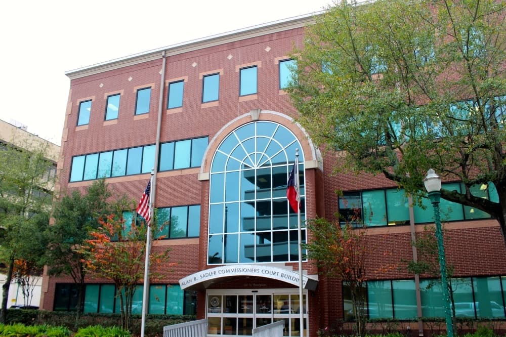 Montgomery County bans gatherings of 50 people or more at public facilities; cancels local government-sponsored events