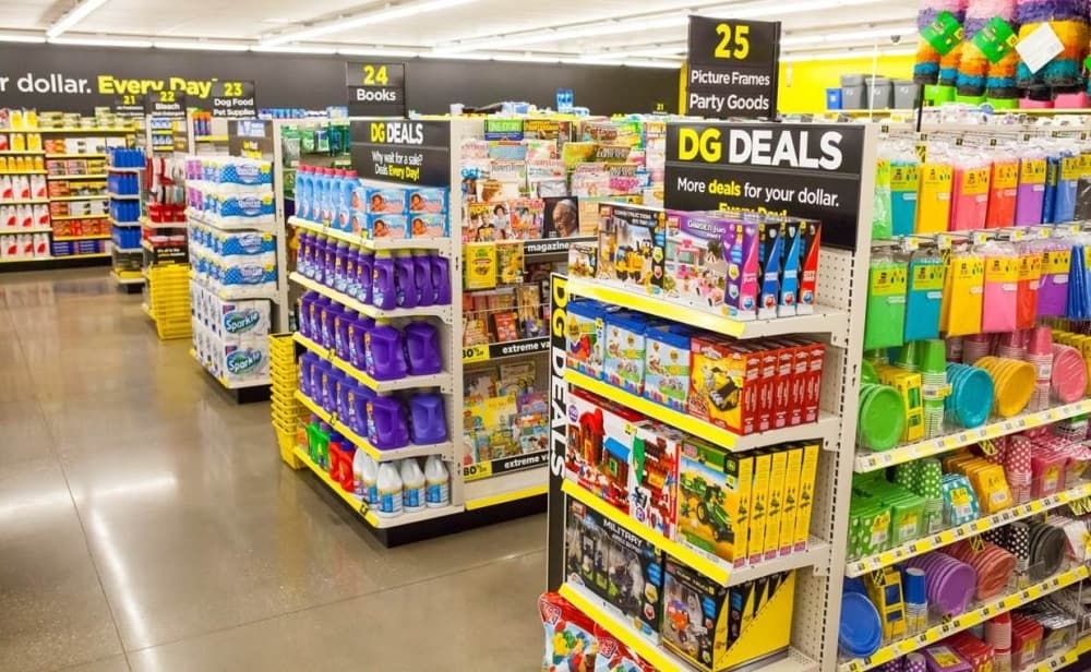 In battle against COVID-19, grocery stores dedicate first hour of shopping to seniors