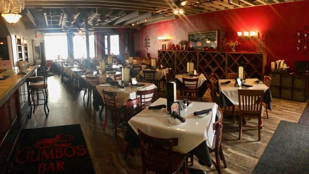 The usual lunch crowd is absent March 16 at Gumbo's North. The restaurant is offering free delivery. (Sally Grace Holtgrieve/Community Impact Newspaper)