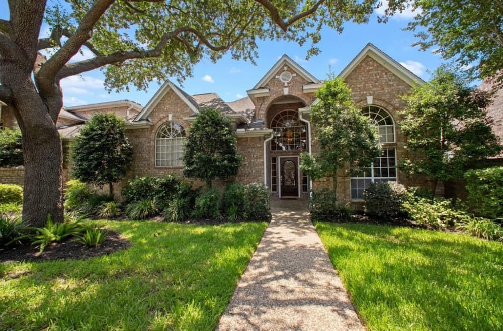 5039 Huntwick Parc Court (Courtesy Houston Association of Realtors) 