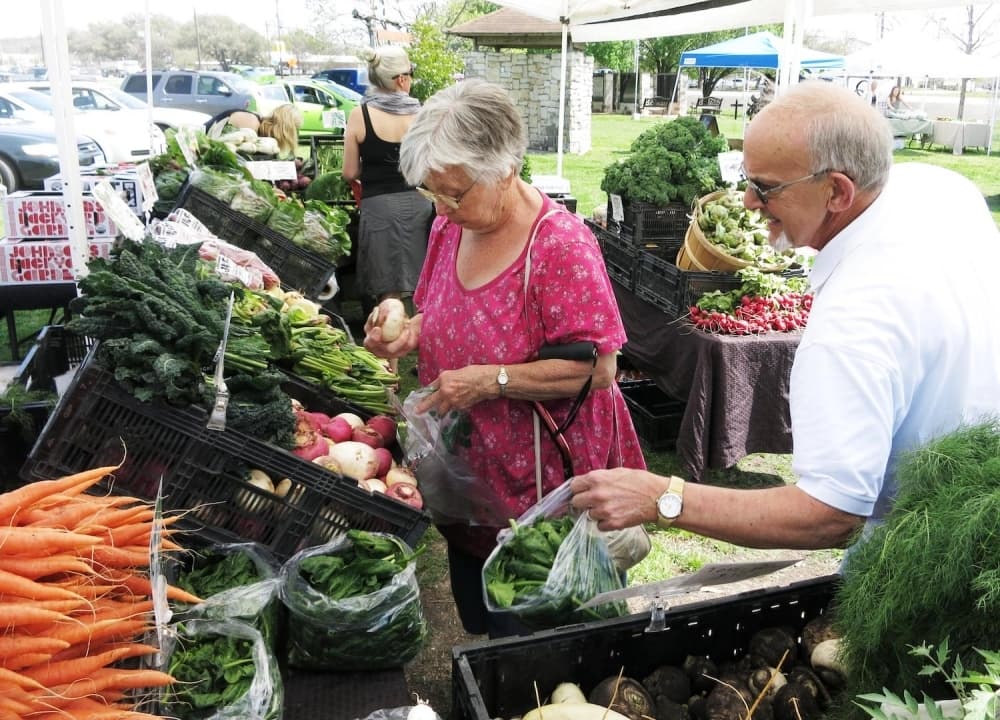 Neighborhood note: Dripping Springs Farmers Market to resume this week