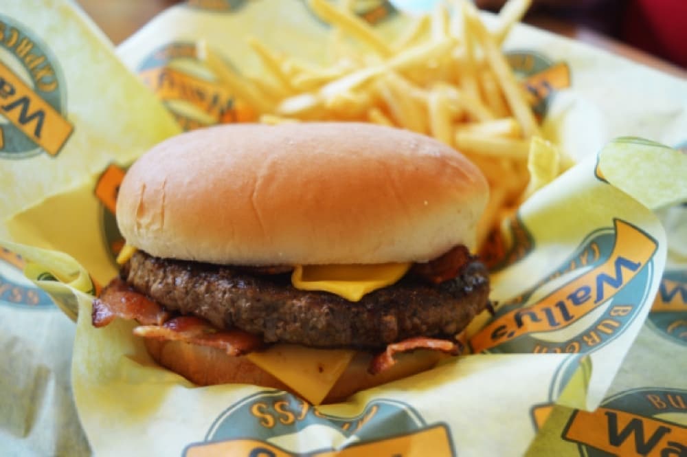 Family-run Wally's Burger Express enters fifth decade of serving Northwest Austin