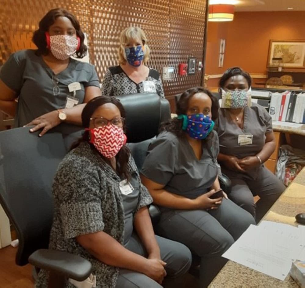 Staff, residents, community members make masks for Plano senior community