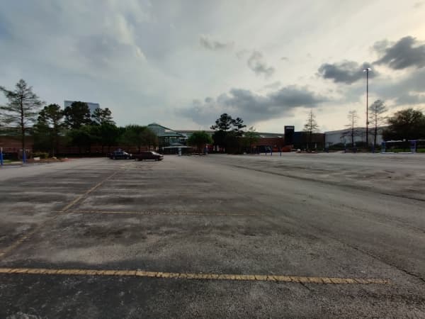 Although some of its exterior-facing stores and restaurants remained open, only a few customers entered The Woodlands Mall's north entrance March 23. (Ben Thompson/Community Impact Newspaper)