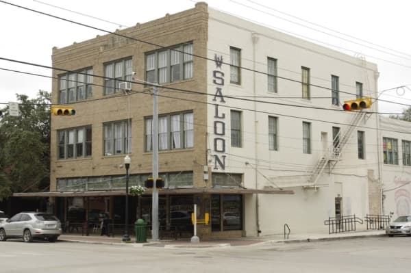 Phoenix Saloon celebrates 10 years of business