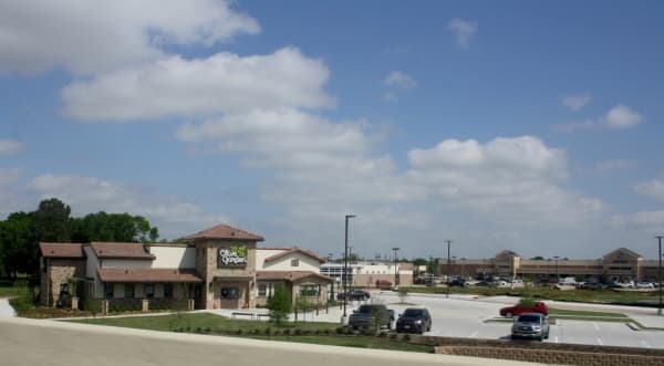 Restaurants such as Olive Garden near the Fairfield neighborhood are offering pickup options as dining rooms are closed. (Danica Smithwick/Community Impact Newspaper)