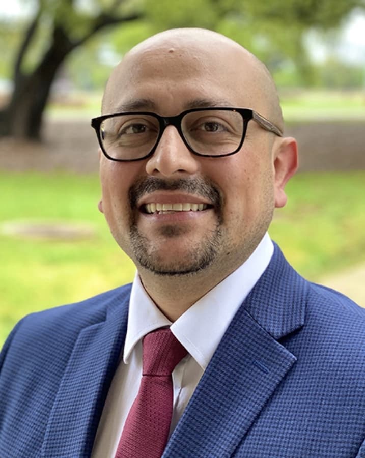 Leander ISD selects Jon Bailon-Valdez as Bush Elementary principal