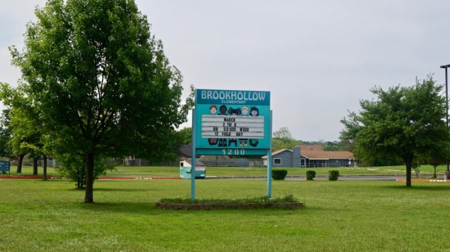 Just off Railroad Avenue in Pflugerville, Brookhollow Elementary School's marquee promotes March events. (Kelsey Thompson/Community Impact Newspaper)