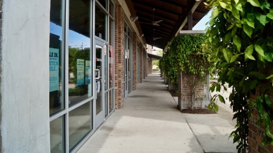 A strip of shops, primarily spas and salons, is temporarily closed in Pflugerville's Stone Hill Town Center. (Kelsey Thompson/Community Impact Newspaper)