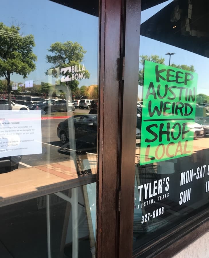 The clothing store Tyler's temporarily closeed its West Lake Hills location. (Amy Rae Dadamo/Community Impact Newspaper)