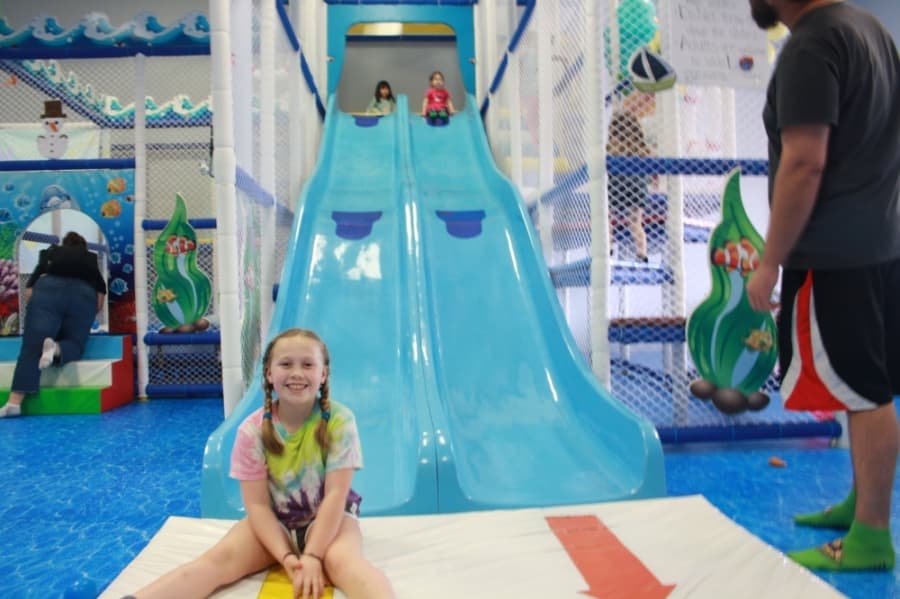 




Children at Fun N Play Indoor Playground slide down a three-story slippery slide.