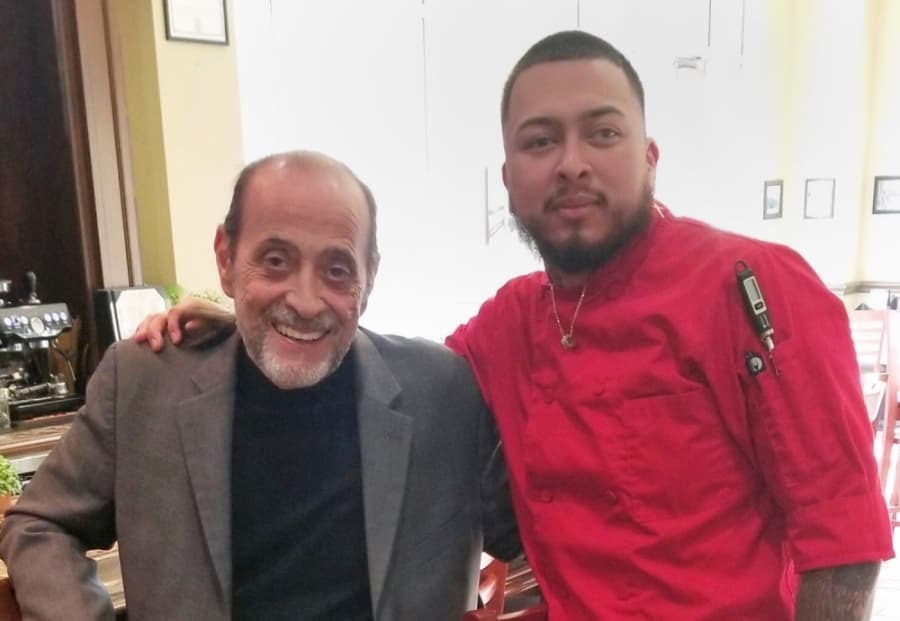 Roanoke restaurant Strumolo’s donating Easter dinner to families in need