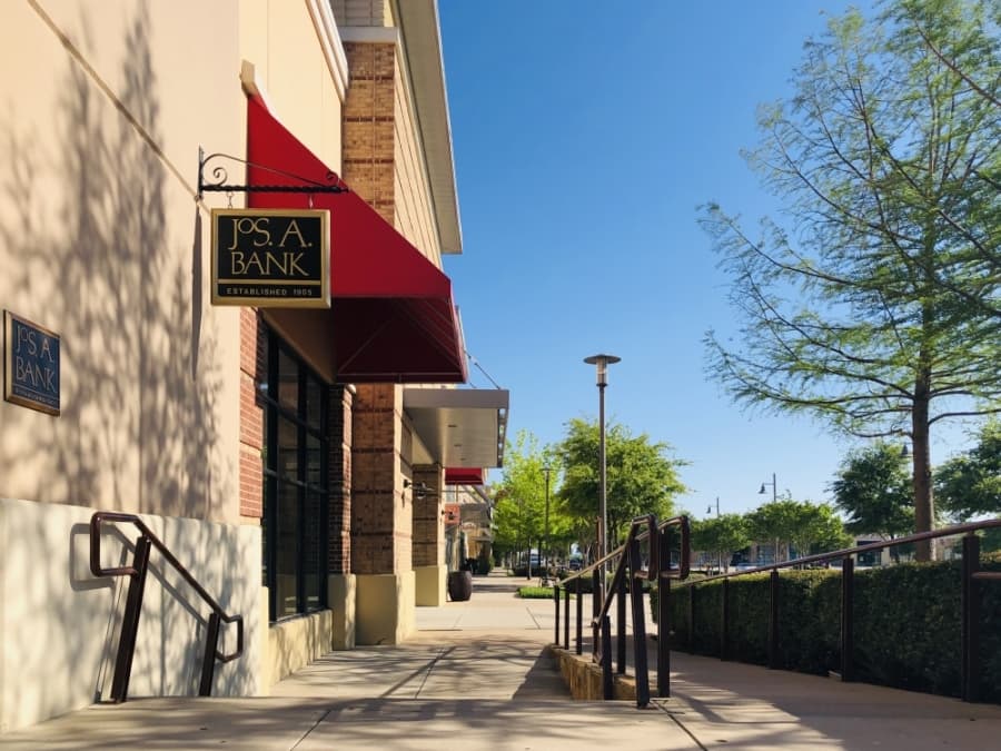 The streets are bare on what would normally be a busy weekday afternoon at Alliance Town Center in northeast Fort Worth. (Ian Pribanic/Community Impact Newspaper)