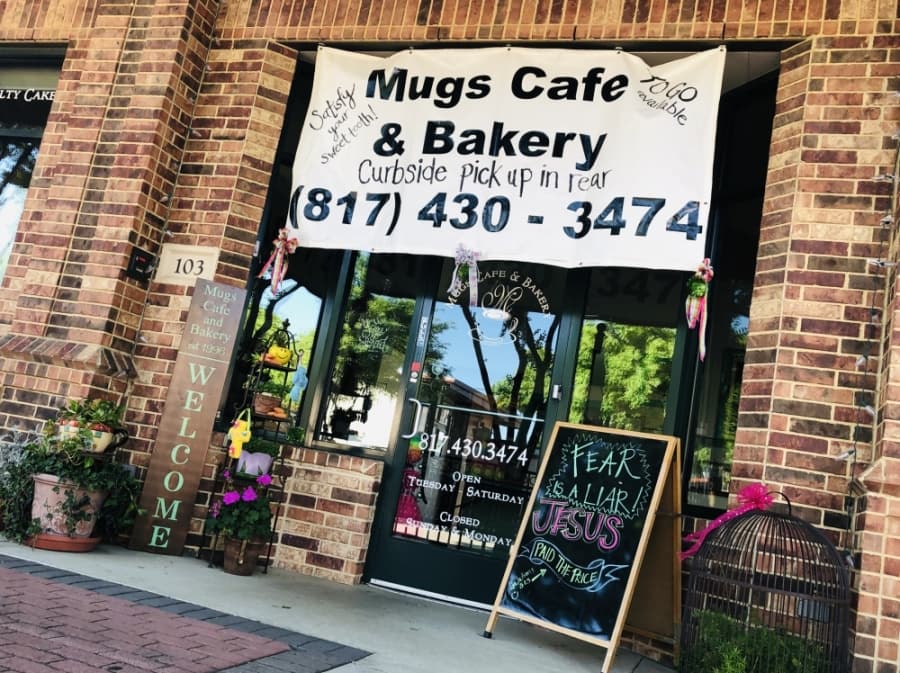 An inspirational message is displayed outside a local bakery in downtown Roanoke. (Ian Pribanic/Community Impact Newspaper)