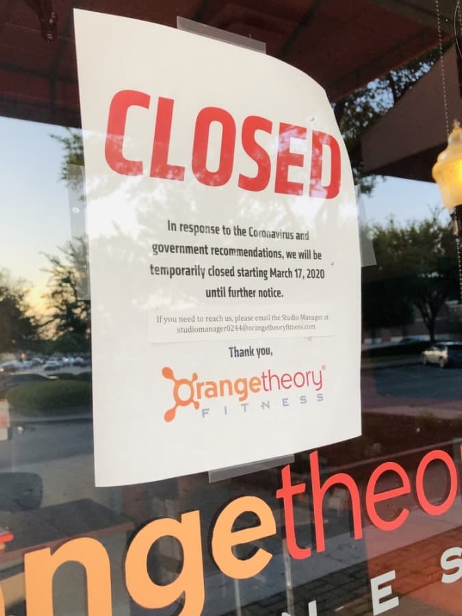 Nonessential businesses throughout the Keller-Roanoke-Northeast Fort Worth area are finding ways to inform customers of closures due to COVID-19 restrictions. (Ian Pribanic/Community Impact Newspaper)