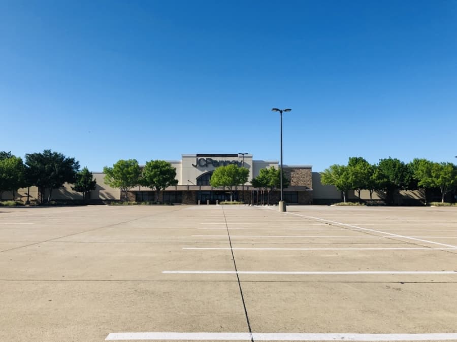 There is a noticeable lack of customers outside of JCPenney at Alliance Town Center in northeast Fort Worth. (Ian Pribanic/Community Impact Newspaper)
