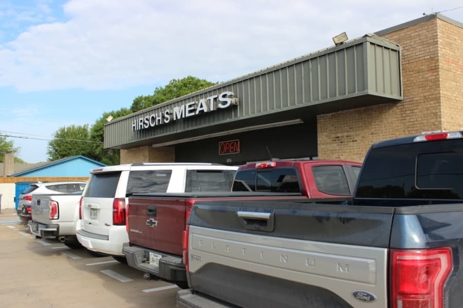 Cars pack the parking lot of Hirsch's Meats in Plano the Saturday before Easter. (Daniel Houston/Community Impact Newspaper)