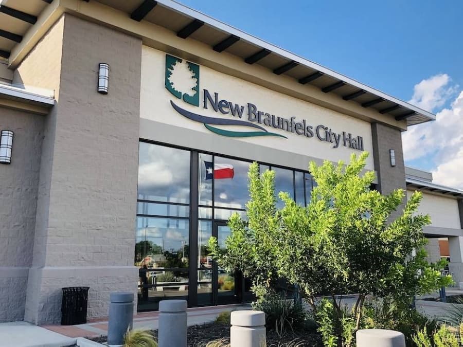 New Braunfels' city manager gives indication of when businesses could reopen