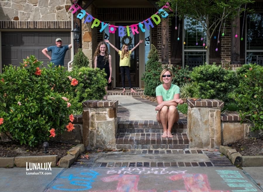 Cypress photographer Shannon Valentine captures portraits of families on their front porches during the coronavirus outbreak. (Courtesy Lunalux)