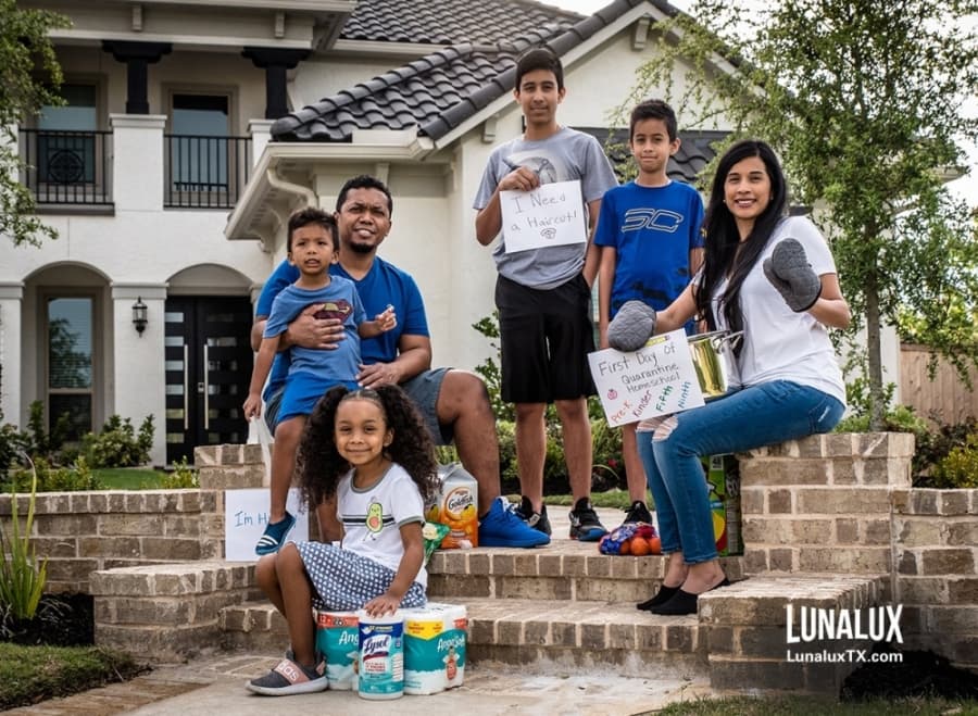 Cypress photographer Shannon Valentine captures portraits of families on their front porches during the coronavirus outbreak. (Courtesy Lunalux)