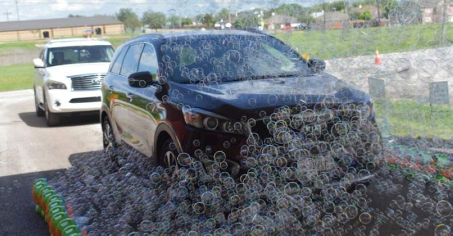 Fort Worth neighborhood holds drive-thru bubble celebration to help families feel less isolated