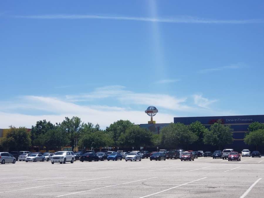 The Grapevine Mills Mall is allowing customers to shop while social distancing. (Gavin Pugh/Community Impact Newspaper)