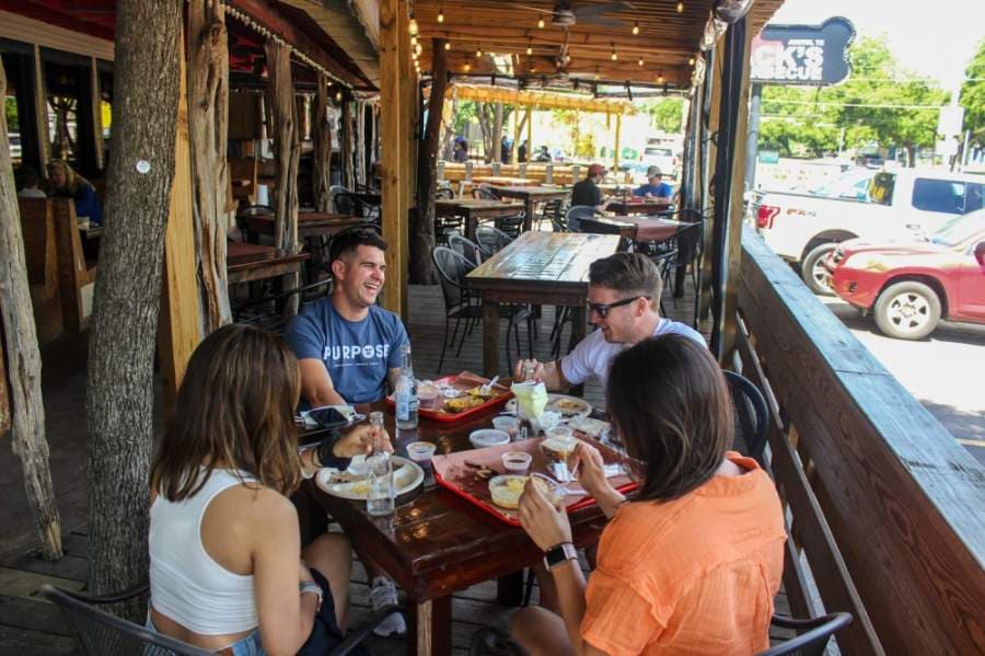 ‘We want people to decide for themselves’: Several Austin restaurants reopen dining rooms following coronavirus shutdown