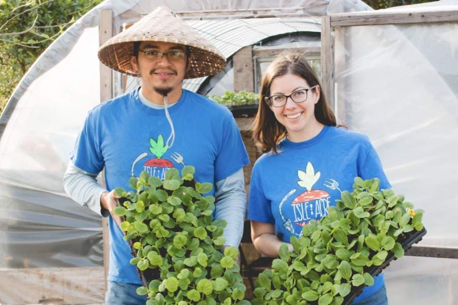 Isle Acre Farms sells organic produce in Leander as grocery store alternative