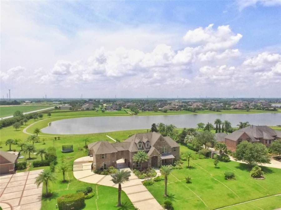 Learn about Whispering Lakes Ranch, May's featured neighborhood