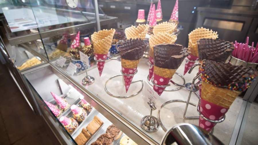 Baskin-Robbins on South Walnut Avenue under new ownership