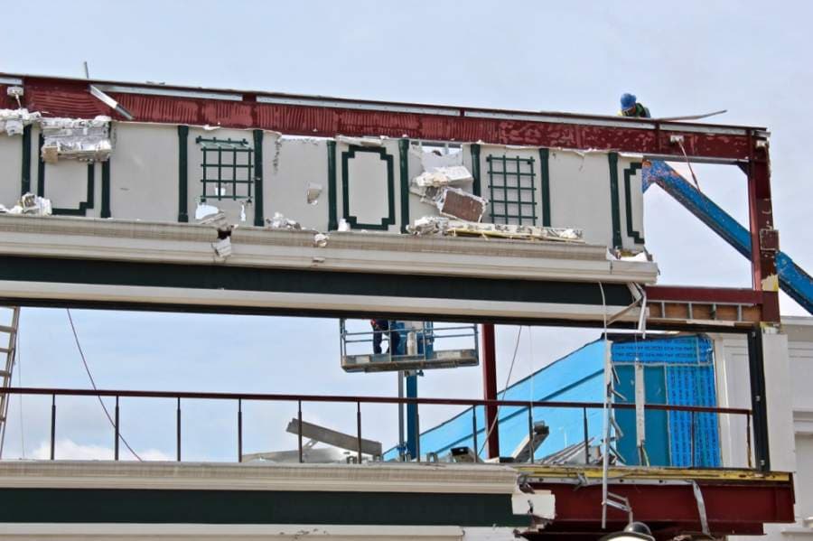 With demolition of former Smith & Wollensky building, Highland Village project moves forward