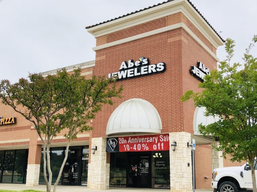 Abe's Jewelers in Keller celebrating 20 years in business