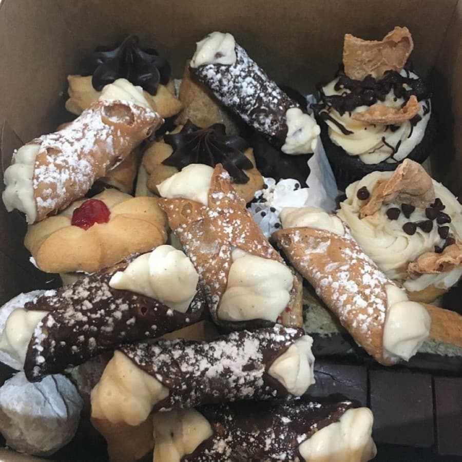 Dolce & Cannoli Pizza Cafe opens second Houston-area eatery in Deerbrook Mall