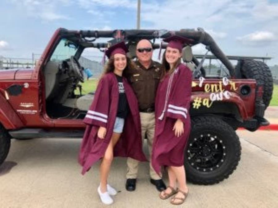 Cinco Ranch High School seniors who attended Fielder Elementary paraded in cars to let the community celebrate their graduation May 21. (Courtesy Janie Dale)