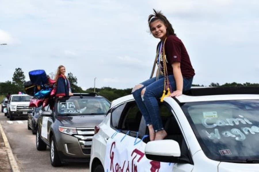 PHOTOS: Cinco Ranch High School parents coordinate car parade to ‘clap out’ Fielder Elementary graduates