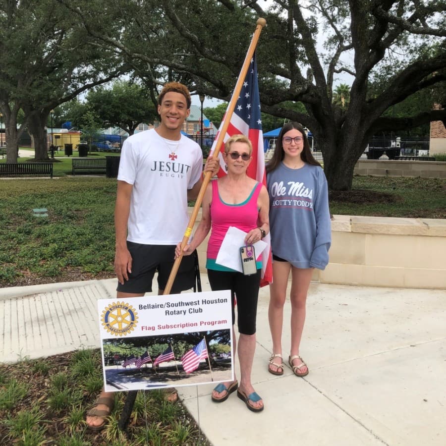 Bellaire community to celebrate graduating seniors with procession through town
