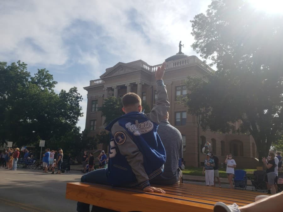 Georgetown ISD celebrated seniors with a parade May 29 after their final semester was cut short due to the coronavirus pandemic. (Ali Linan/Community Impact Newspaper)