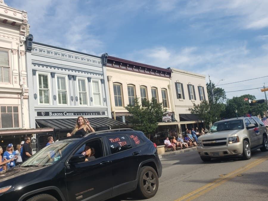 The Georgetown ISD seniors' parade May 29 passed through the Georgetown Square. (Ali Linan/Community Impact Newspaper)
