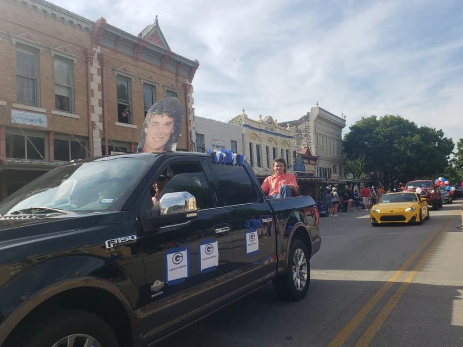 Georgetown ISD celebrated seniors with a parade May 29 after their final semester was cut short due to the coronavirus pandemic. (Ali Linan/Community Impact Newspaper)