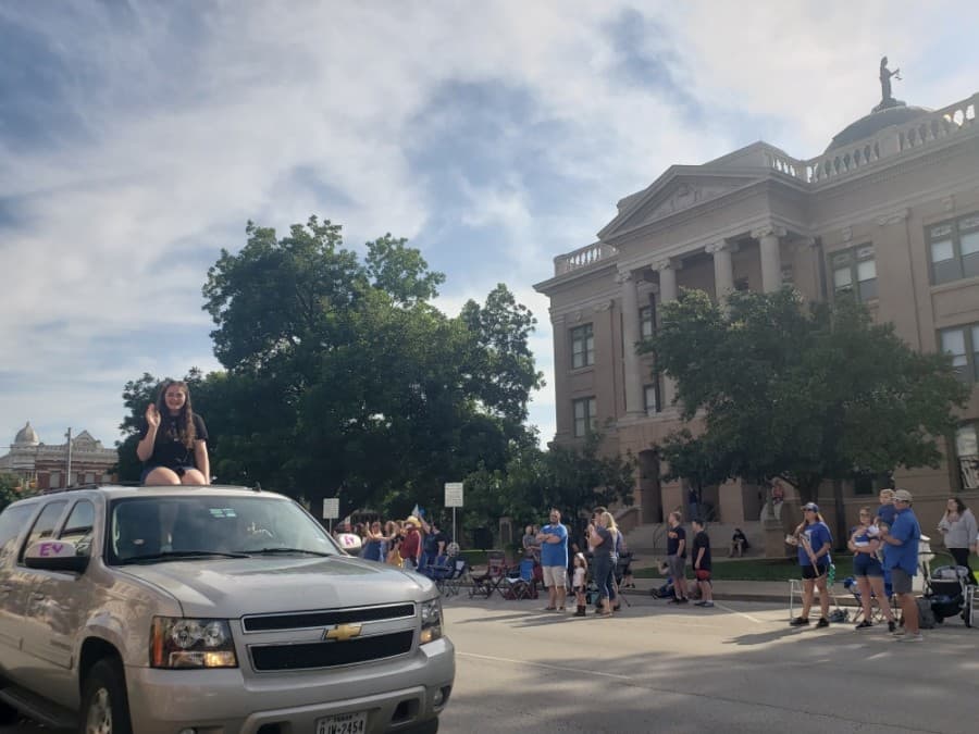 Georgetown ISD celebrated seniors with a parade May 29 after their final semester was cut short due to the coronavirus pandemic. (Ali Linan/Community Impact Newspaper)