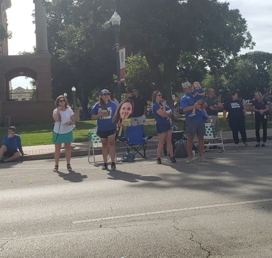 Many spectators cheered on the Georgetown ISD seniors at the May 29 parade. (Ali Linan/Community Impact Newspaper)