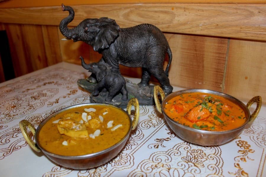 Curries made with poultry and creamed sauces are hallmarks of Punjabi cuisine. (Olivia Lueckemeyer/Community Impact Newspaper)